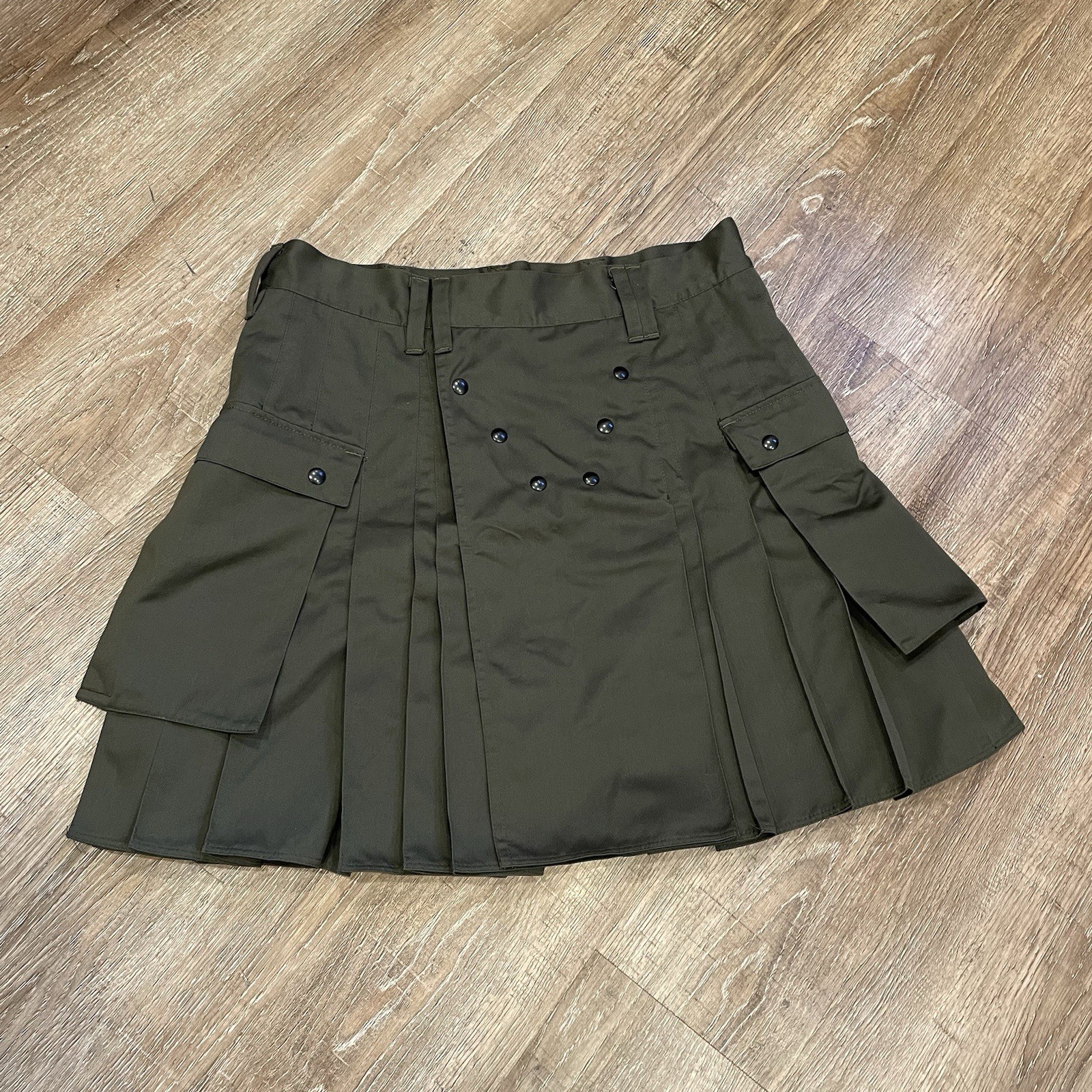 Utilikilts Spartan 38″ Army Green Cargo Kilt USA Pockets Heavy Snap Pleated Wrap