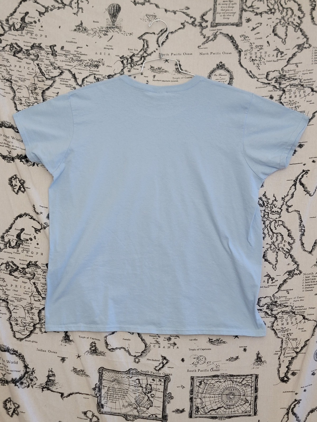 Gildan XL Ladies Light Blue Colten Smash Hulk Graphic T-Shirt Used