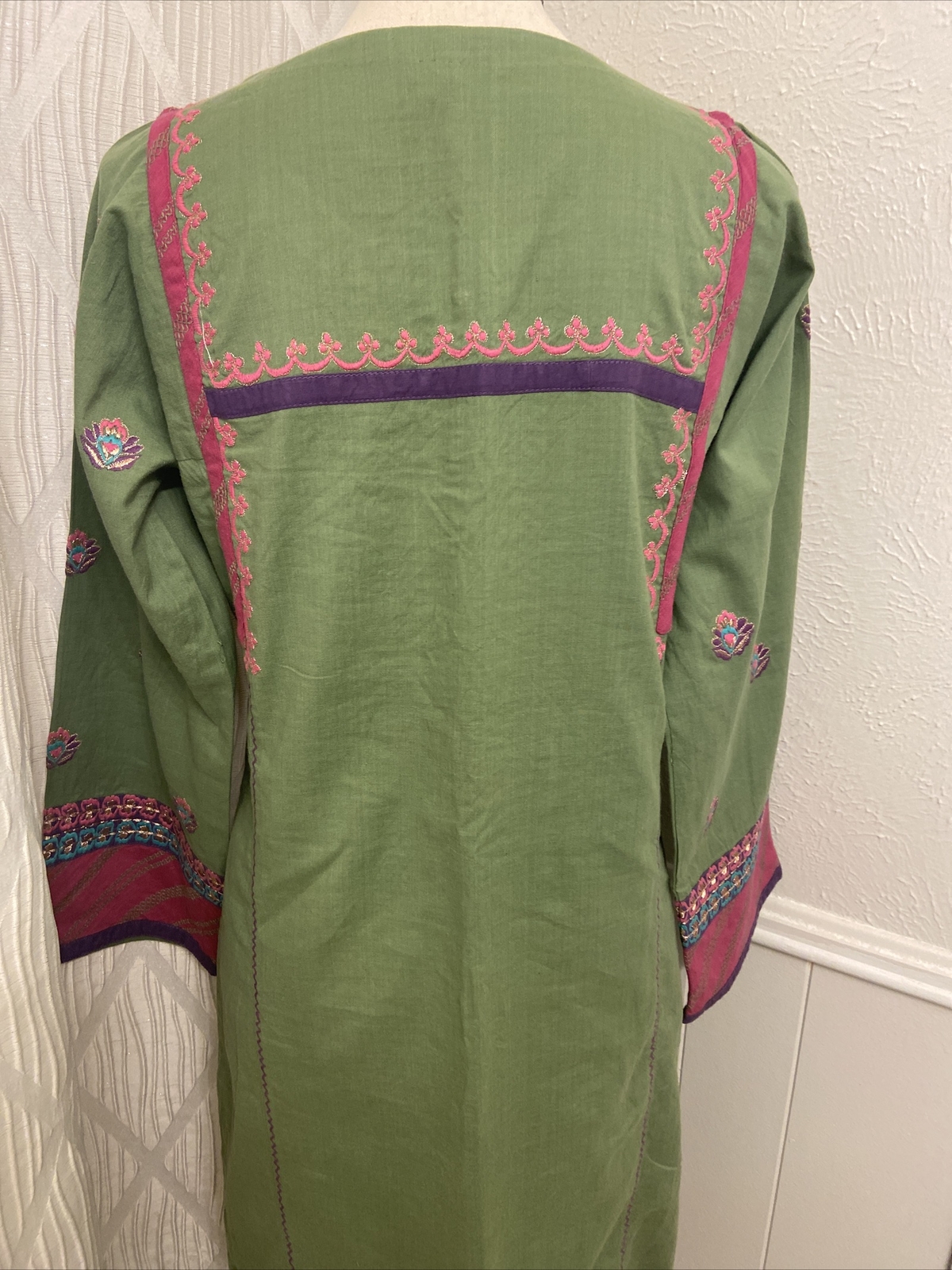 Pakistan Indian Three piece Suit.Shirt Is A-line Style.Brand Genration.