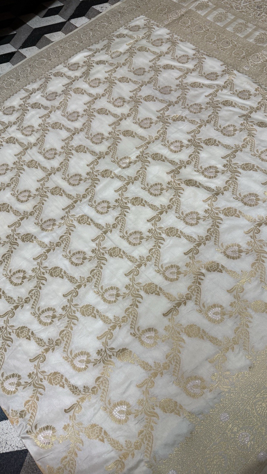 Ivory Gold Zari Banarasi Dola Silk Saree | Floral Woven Indian Wedding Party Wea