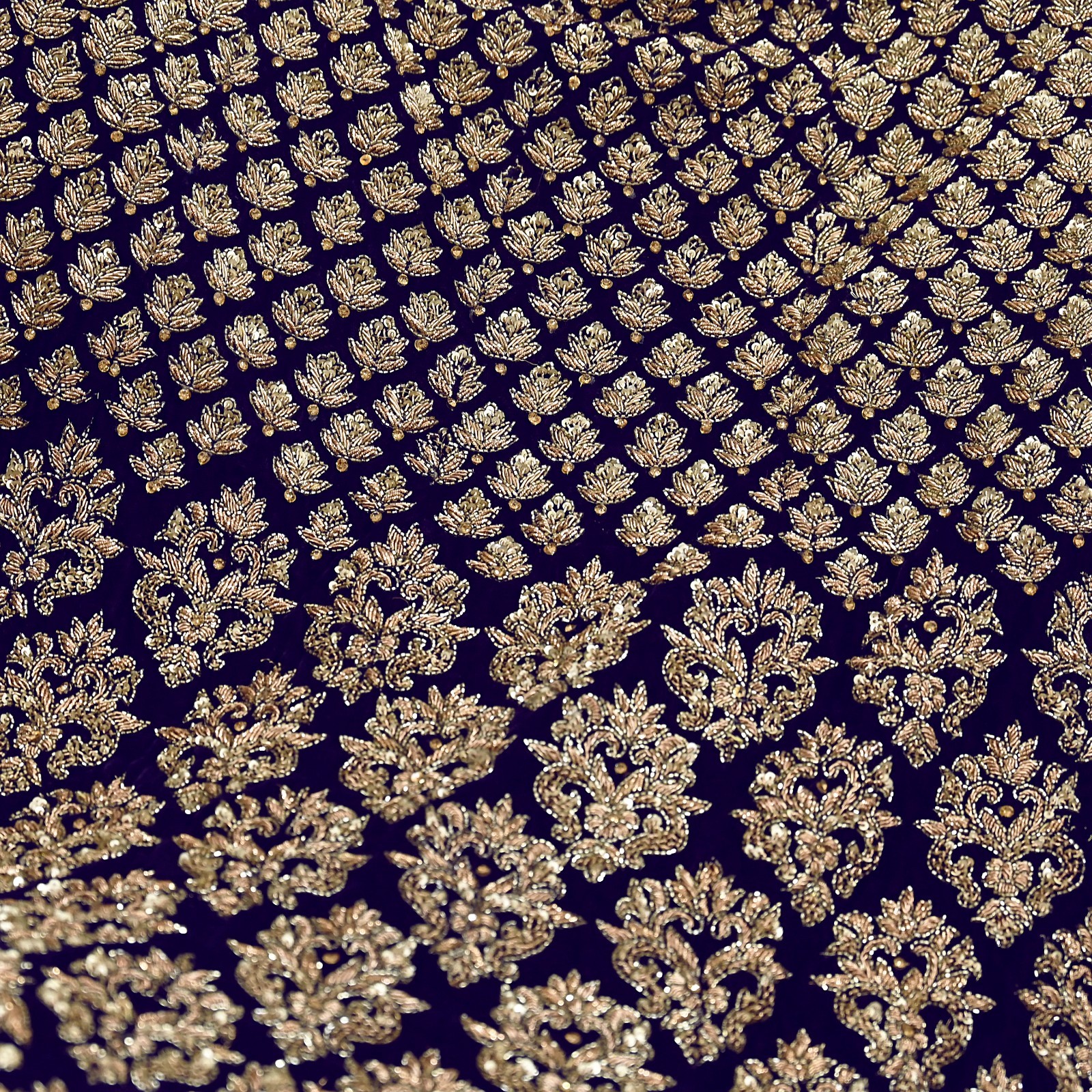 Indian Heavy Purple Velvet Hand Embroidered Lehenga/Skirt Bridal Wear Zardozi