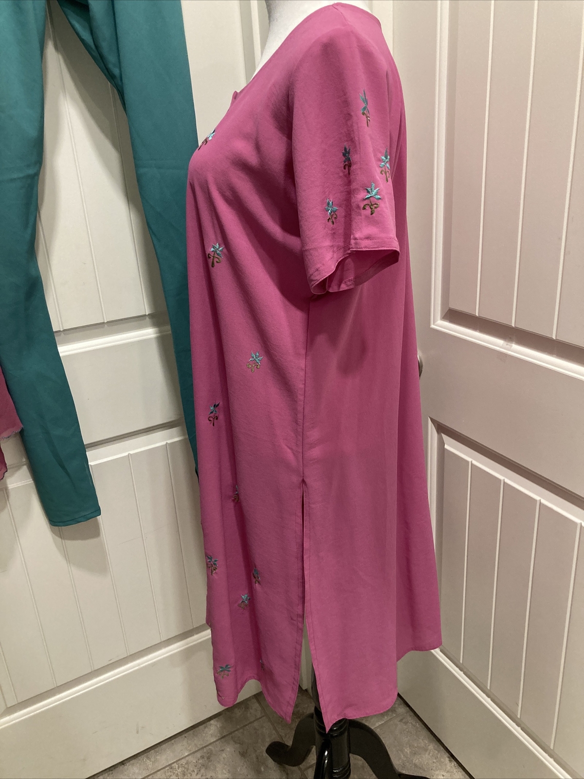 Beautiful Pink Turquoise Embroidered Unlined Tunic 3 pc Salwar Kameez No Size