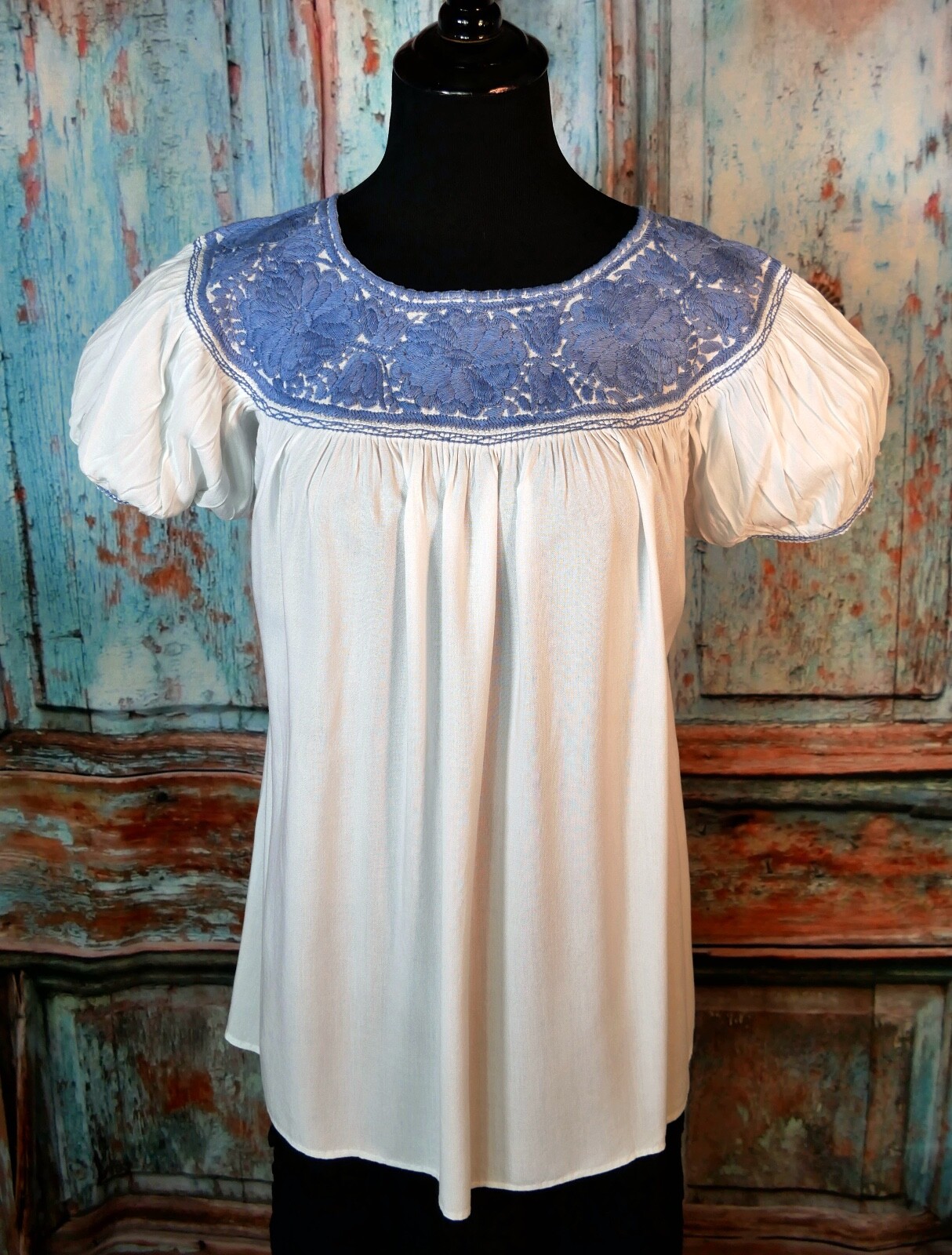 Sm Peasant Blouse Hand Embroidery Blue & White Rayon Fabric Mayan Chiapas Mexico