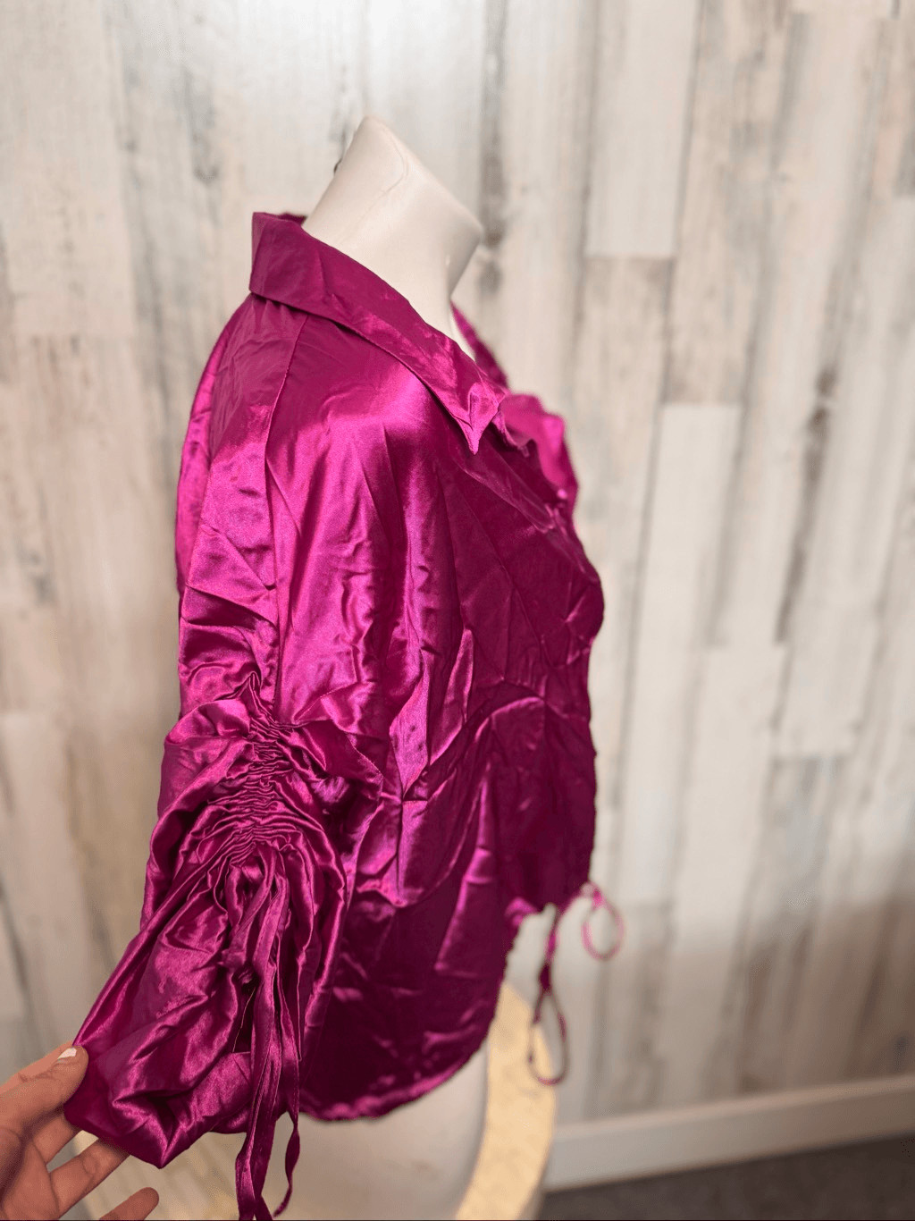 New Look Pink Satin Blouse 2X Tie Front Cropped Top Short Sleeve Button Up Fuchs