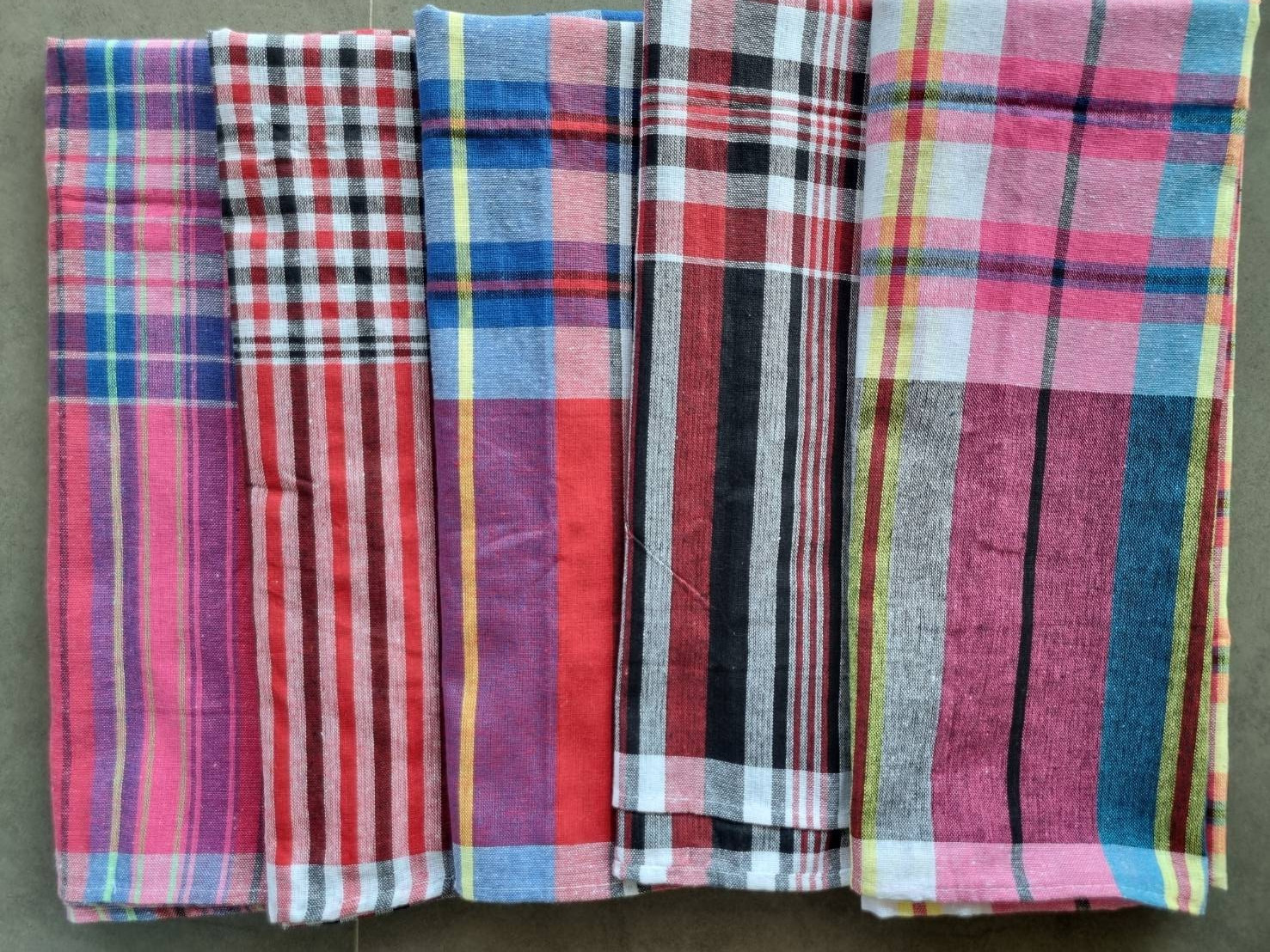 Cloth Fabric Loincloth Pha Kao Ma Cotton Thai Kaoma Plaid Scarf Vintage Red 70″