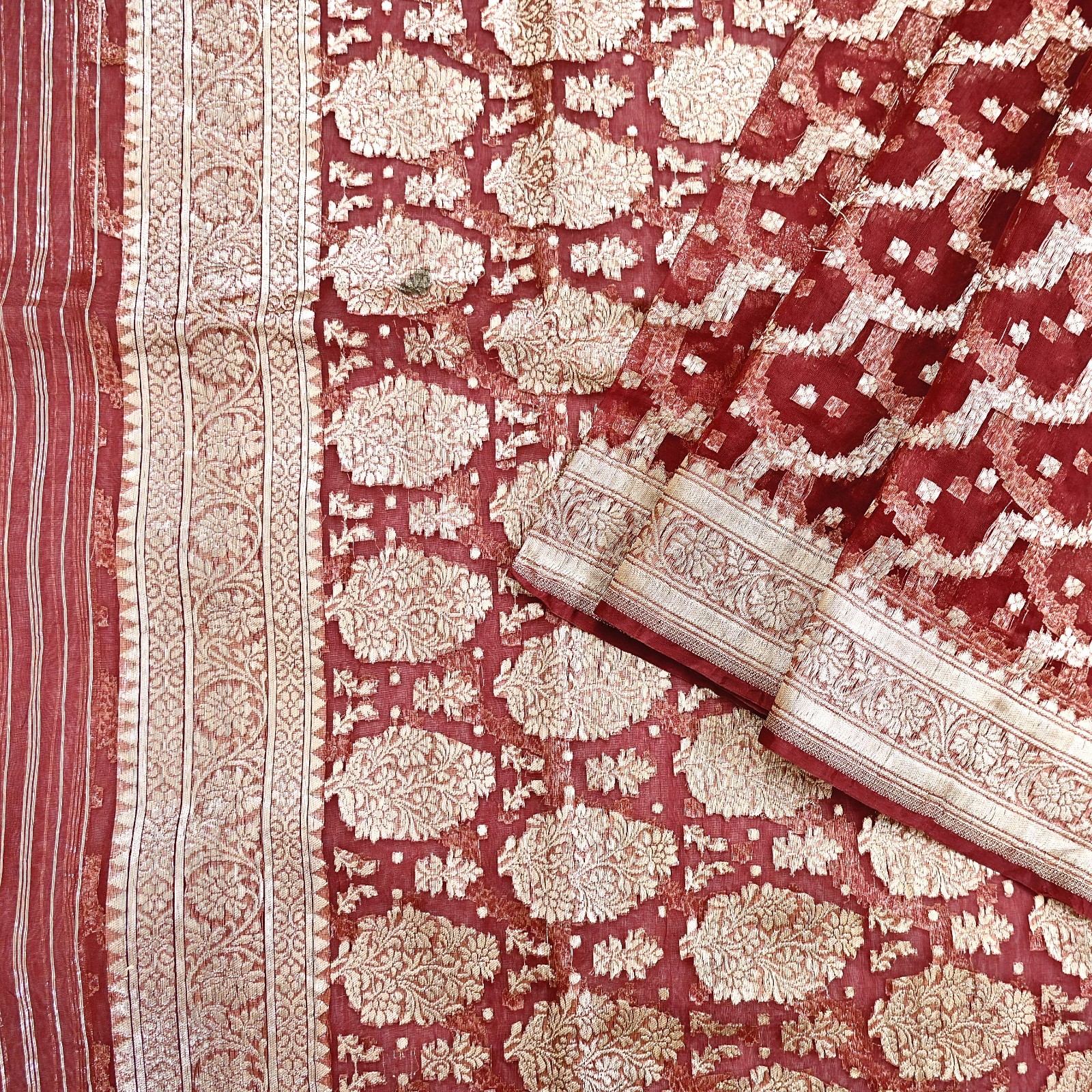 Indian Vintage Sari Heavy Maroon Pure Organza Silk Woven Brocade Banarasi Sarees