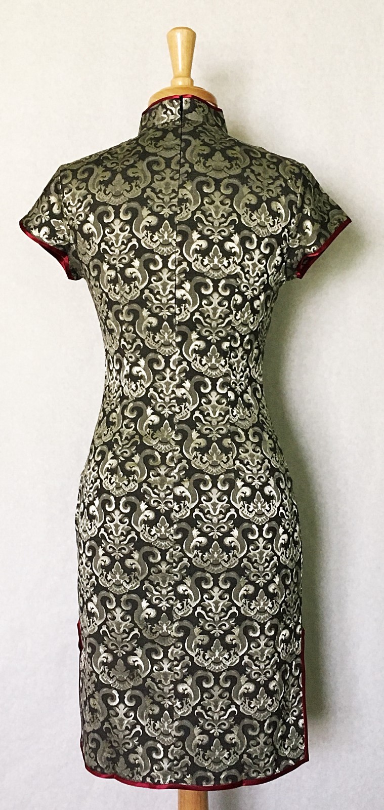 Short Sleeve Chinese Cheongsam Qipao Summer Dress Black with Gold Flower