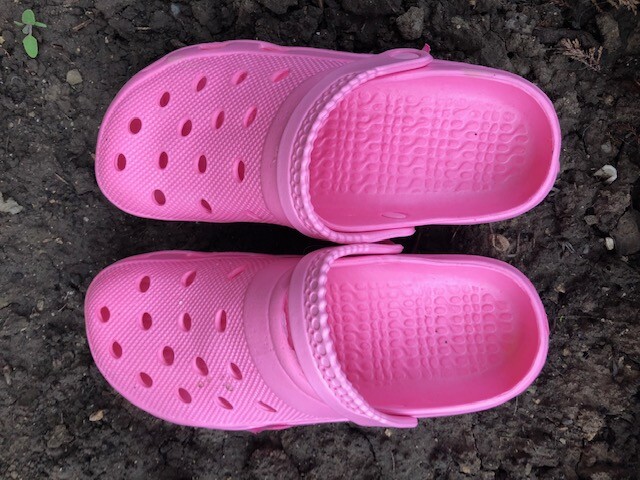 Polyurethane garden shoes made in Romania