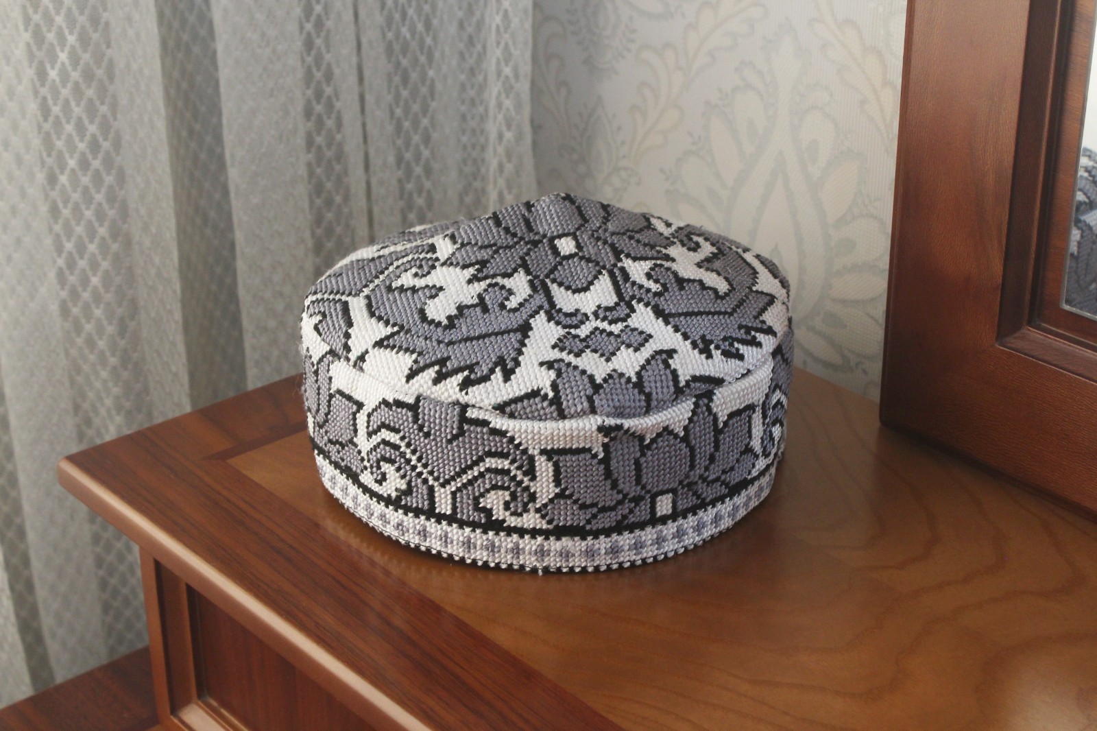 Uzbek Embroidered Skull-cap 23.6″/60cm Traditional Kufi Hat Ethnic Doppa Unisex