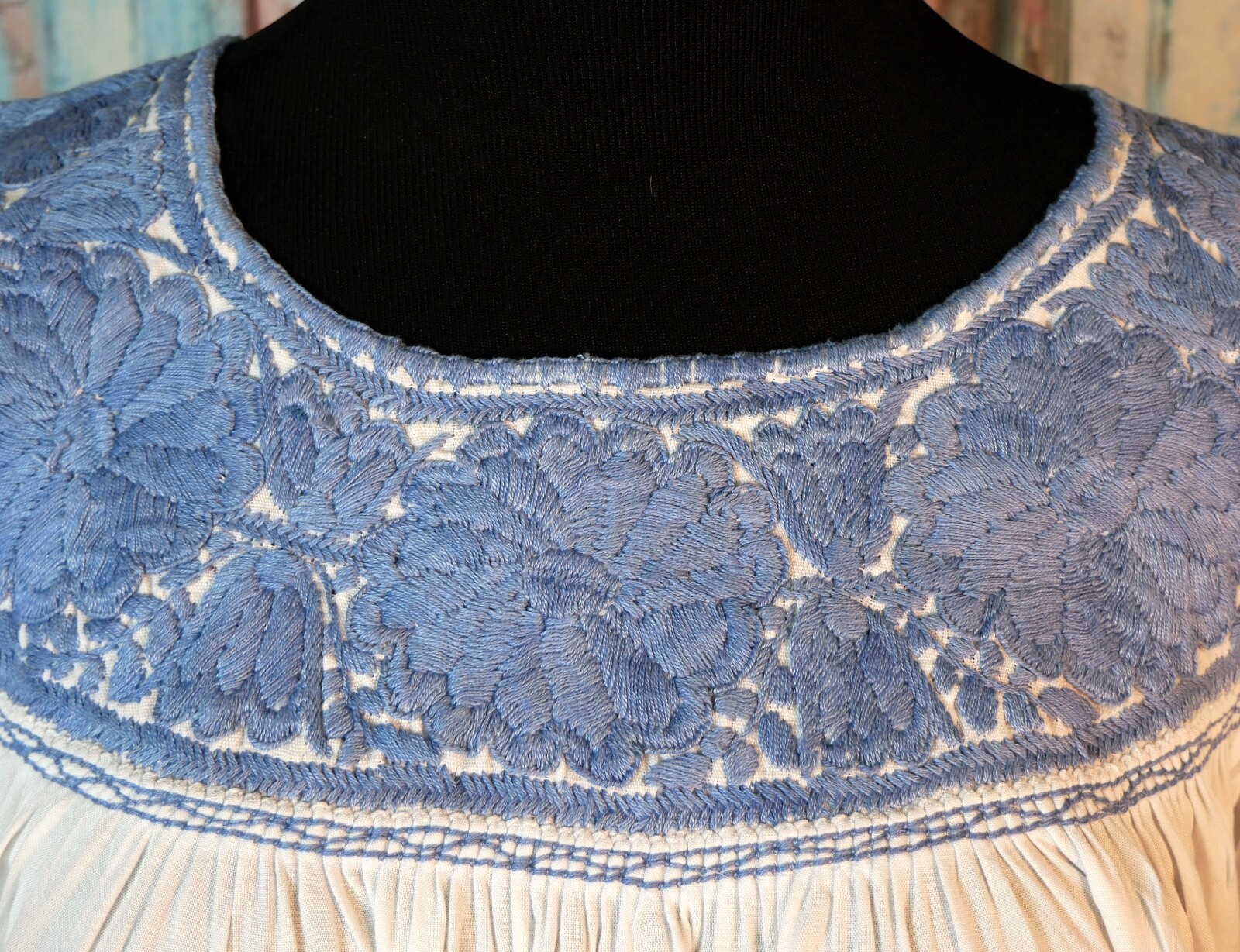 Sm Peasant Blouse Hand Embroidery Blue & White Rayon Fabric Mayan Chiapas Mexico