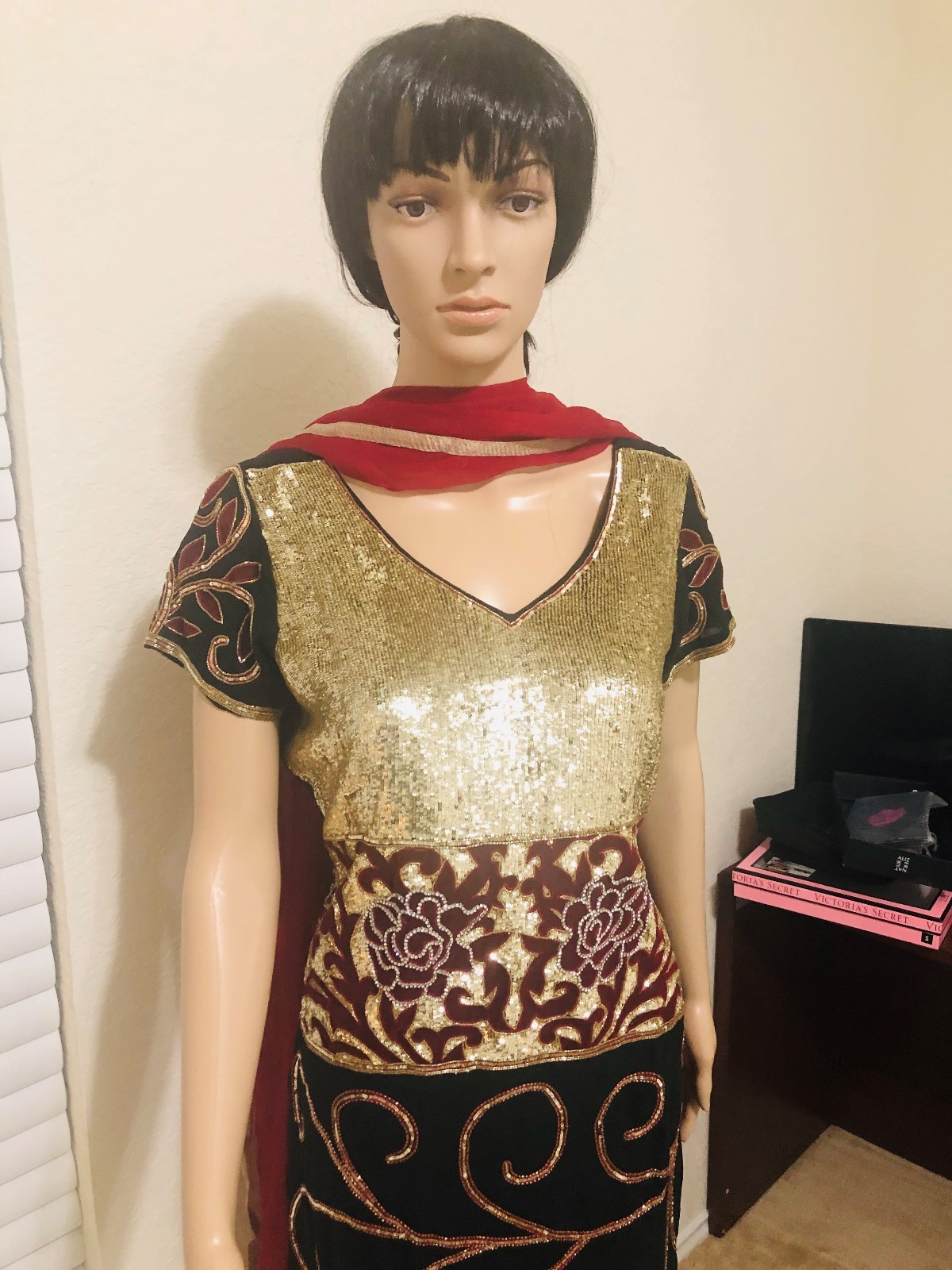 Pure Chiffon Readymade size 6-8 Churidar Indian Suit. Elegant work.