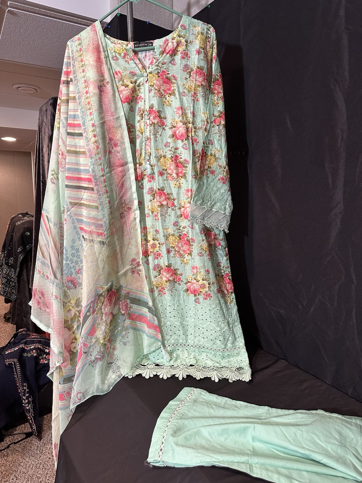 ‼️ CLEARANCE ‼️PREMIUM Sadabahar Brand Swiss Lawn Emb Beautiful 3 Pc-medium -$30