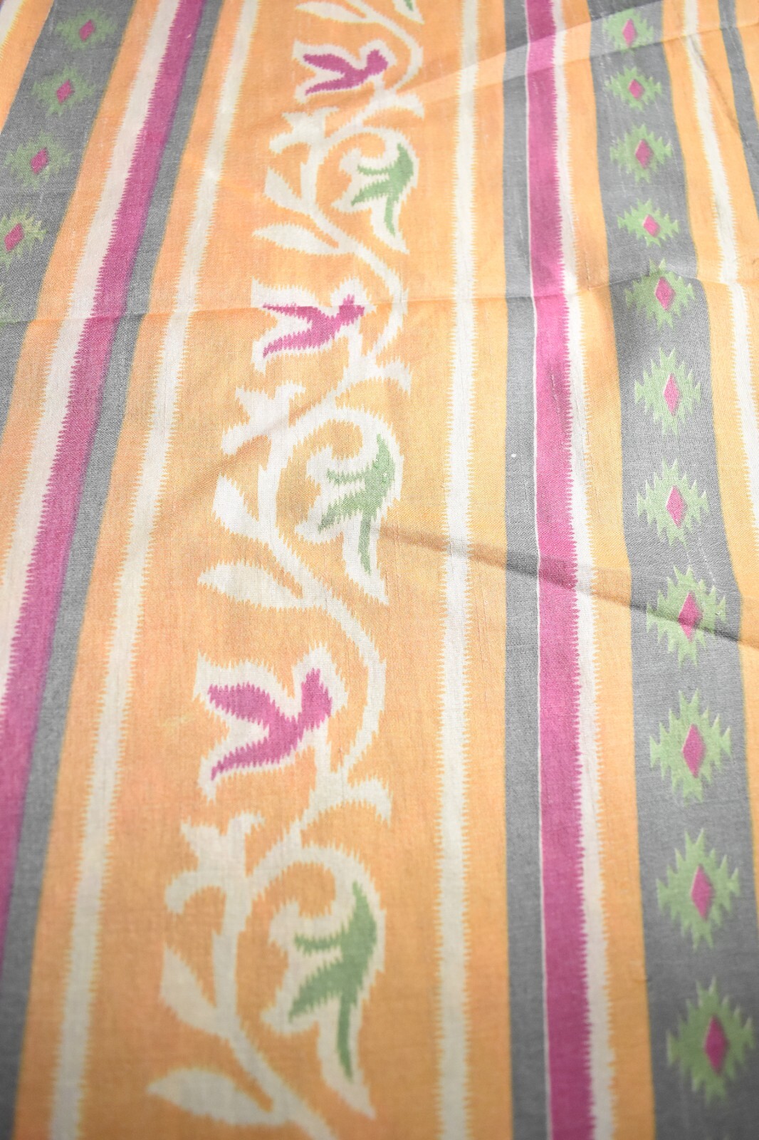 FNC Vintage Saree Gray Sambhalpuri Hand Woven Ikat Printed Silk Sari Fabric 5YD