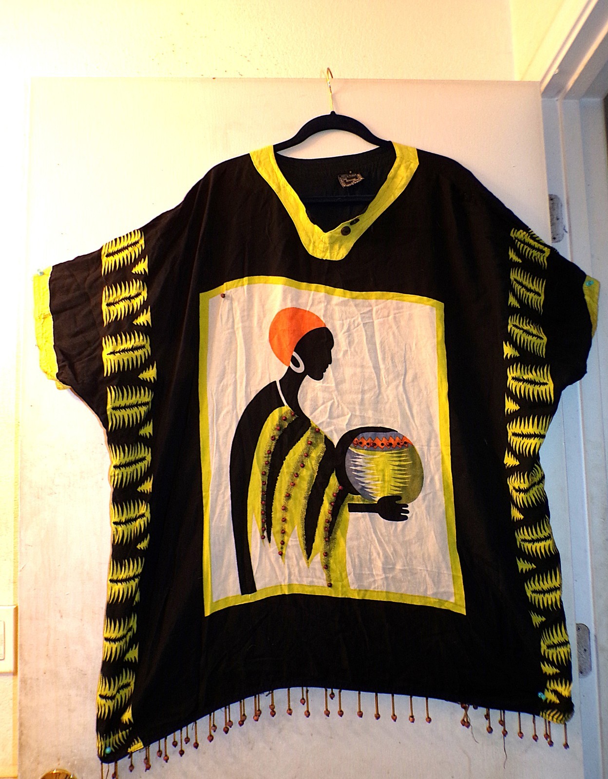 MEETU MAGIC, THE AFRICAN SCENE 2X SHORT SLEEVE SHIRT WITH BEADS