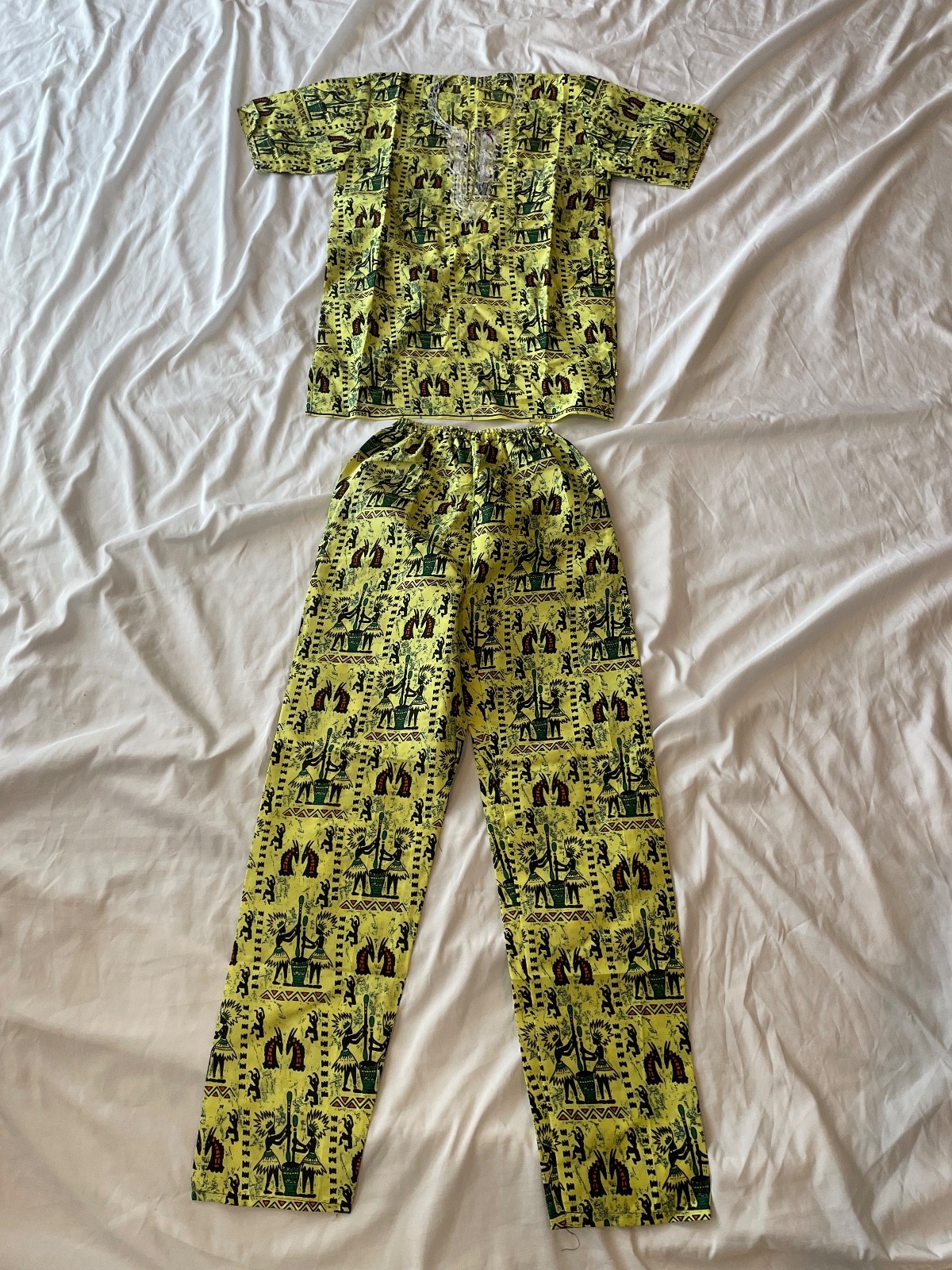 medium 2 peice set mens african