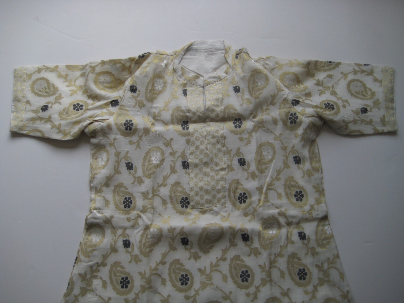 Salwar Suit Cream/Beige with Gold Work Beautiful Size Large 3 Pcs Brand New