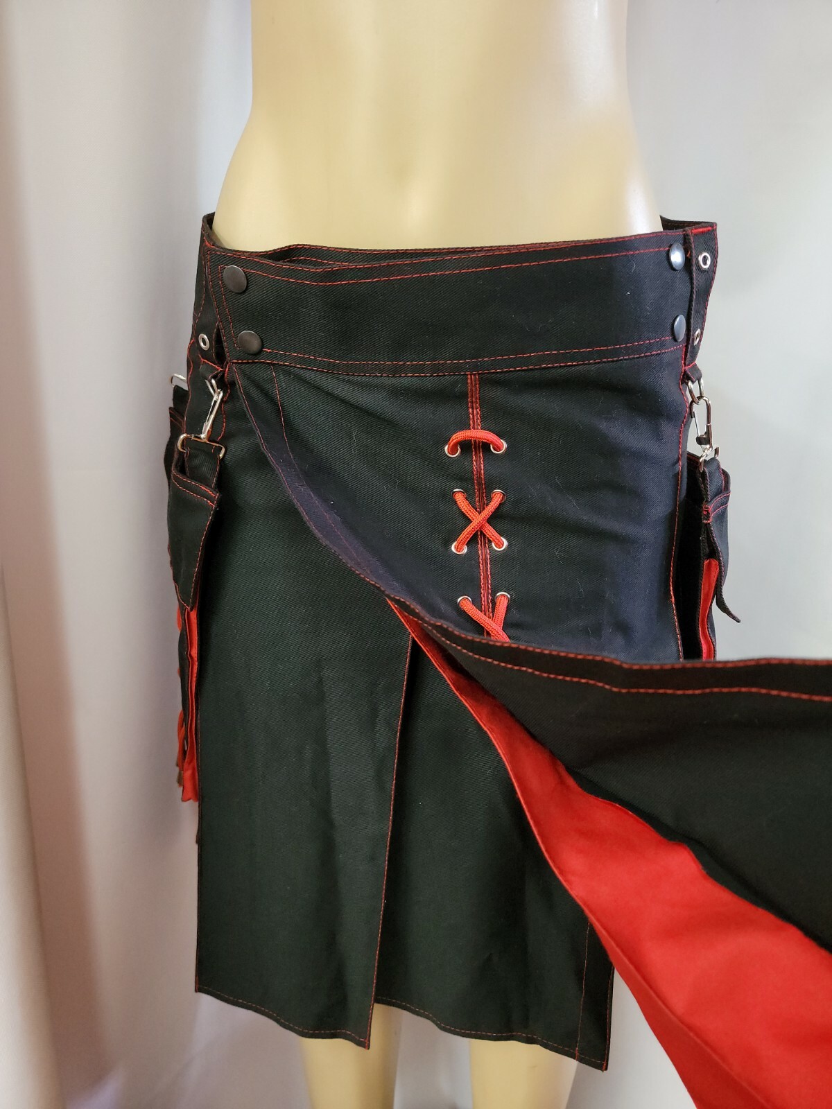 Kilts for Men/Womens Utility Wrap Kilt, Cotton Hybrid Black/red Sz 36 NEW #C5