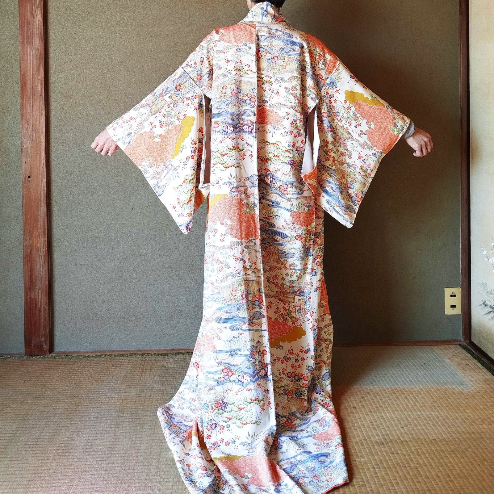 Vintage Silk Komon Kimono Cream Chirimen Stream Floral Seigaiha Pattern Japan