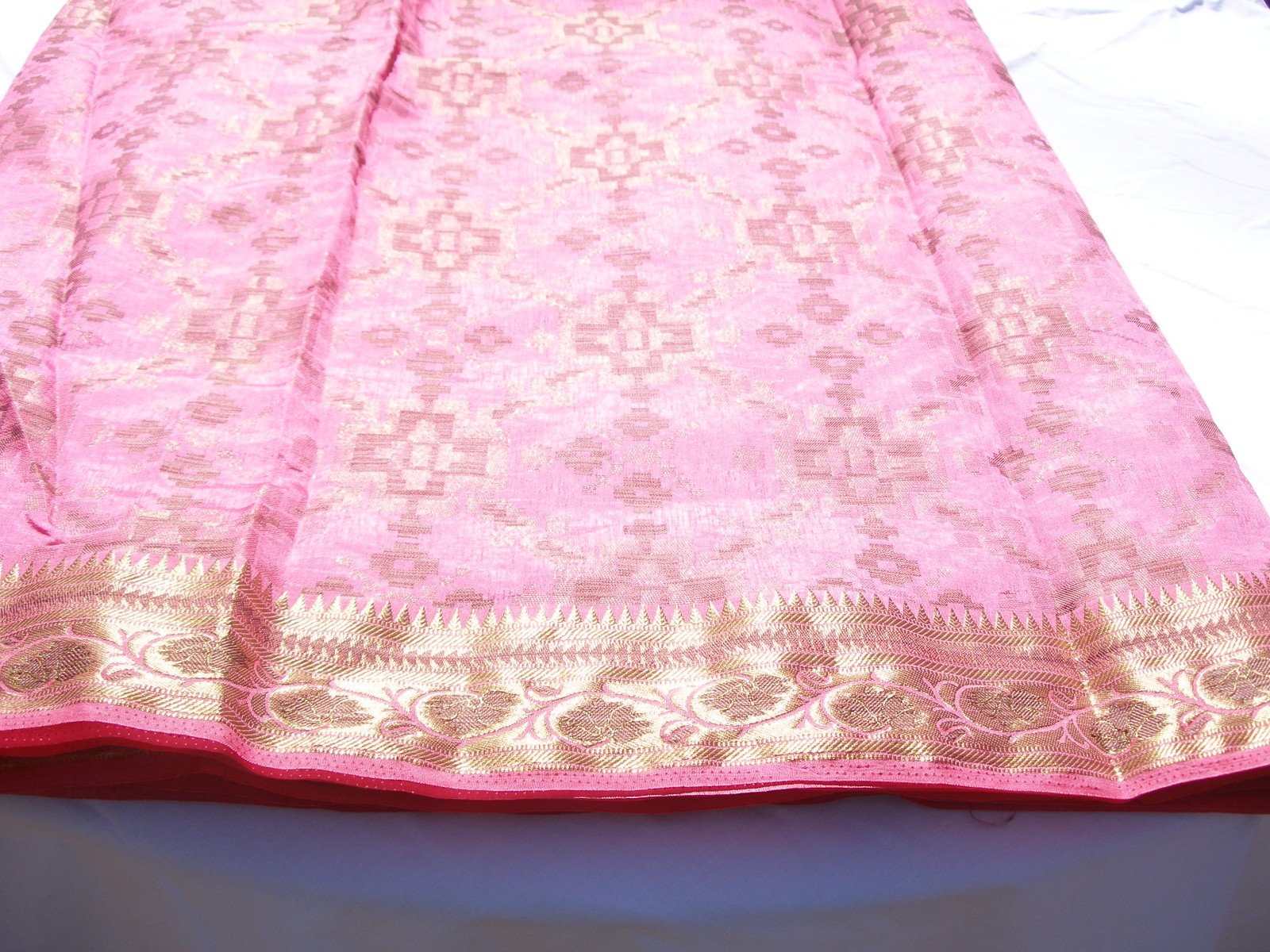 NEW SILK SARI WITH ZARI AND PINK COLOR
