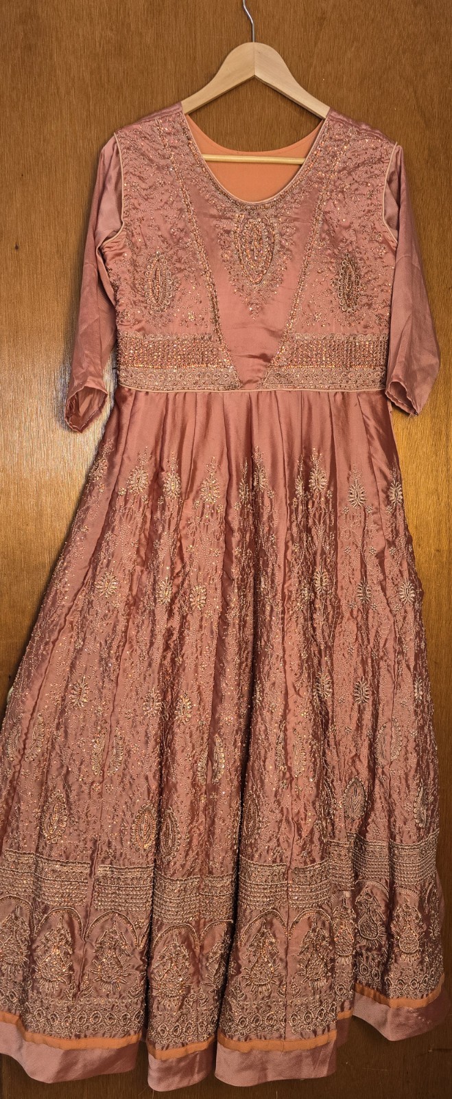Peach Silk Blend Sequin Anarkali SalwarKameez w/Dupatta size 38 removable sleeve