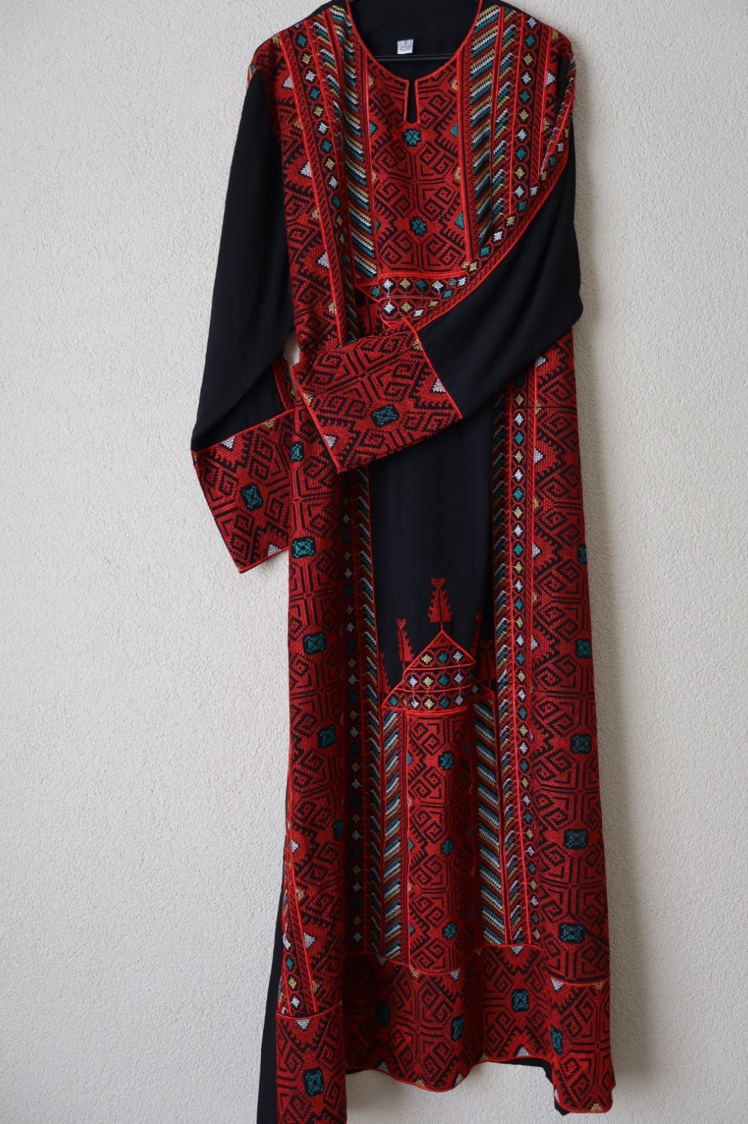 Traditional Palestinian / Jordanian Embroidered Thobe Kaftan Dress Black -ZAHIRA