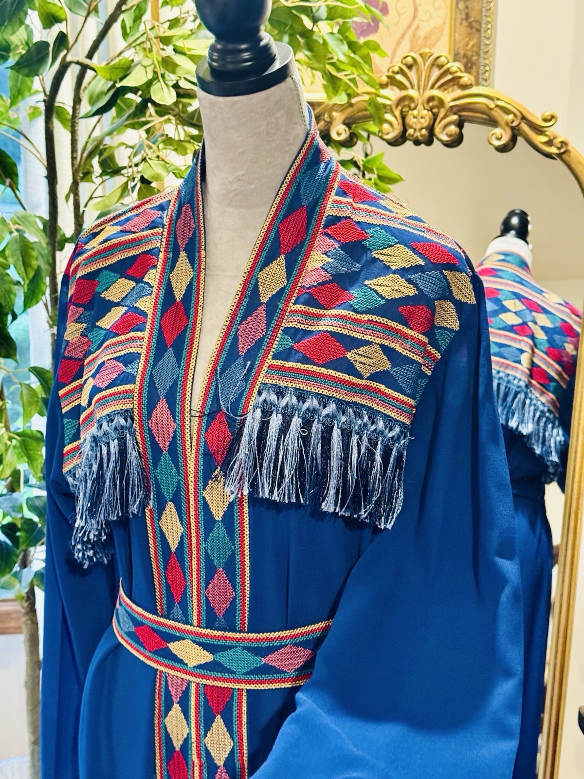 Women’s Middle Eastern Kaftan Robe Embroidered Black Gold White Blue