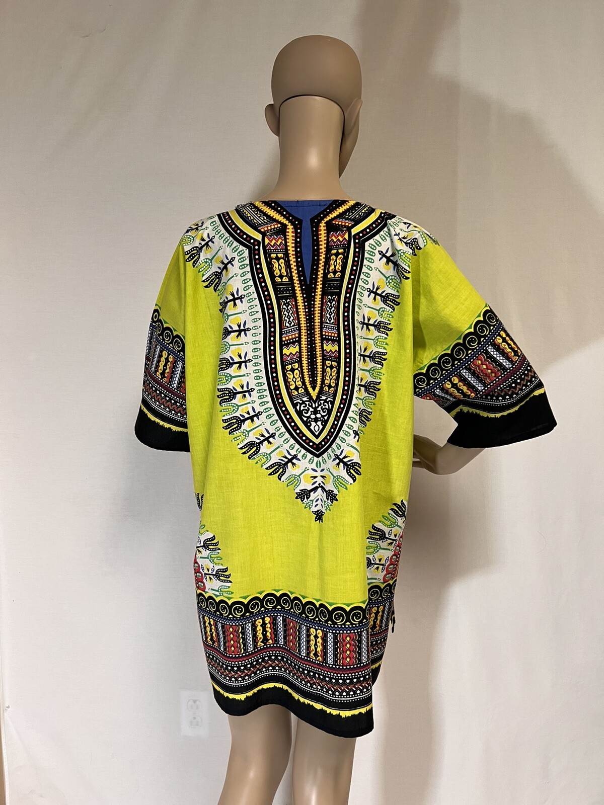 Dupsie’s Green/Multicolor African Print unisex Dashiki Shirt, New, Size Small.