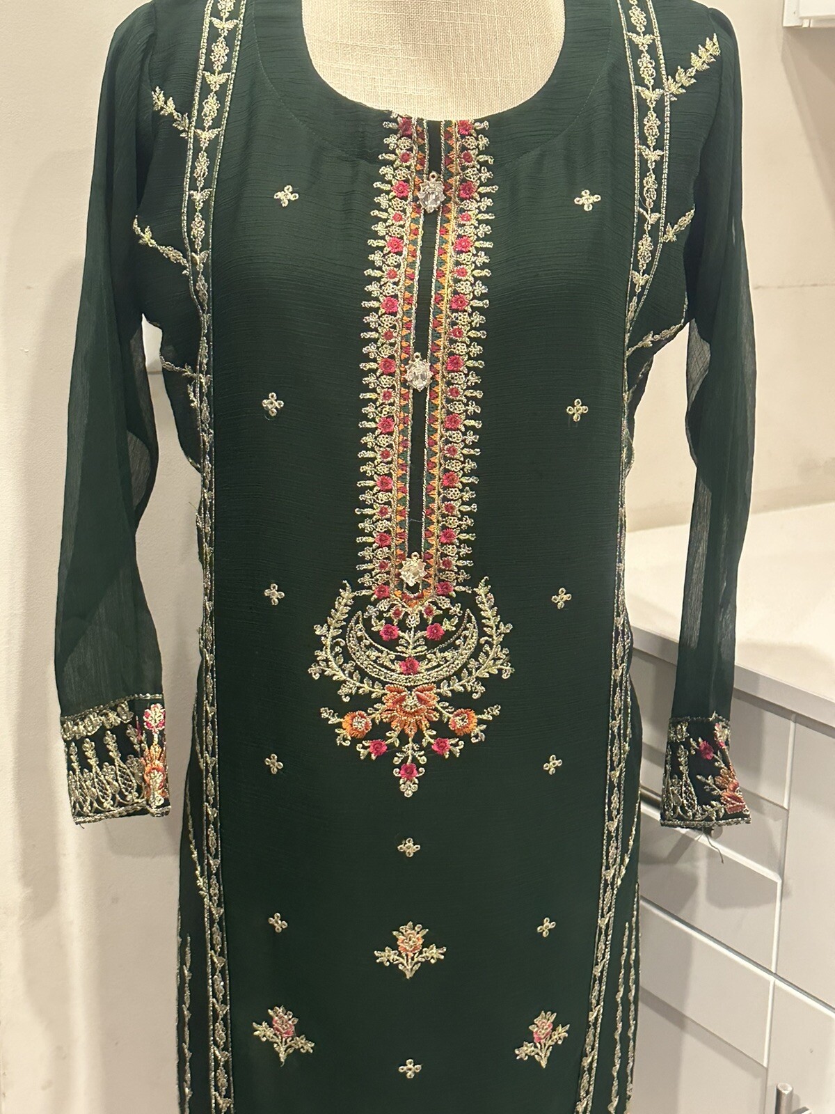 Pre Loved Ready to Wear Professionally Stitched Pakistani Embroidered 3pcs Dress