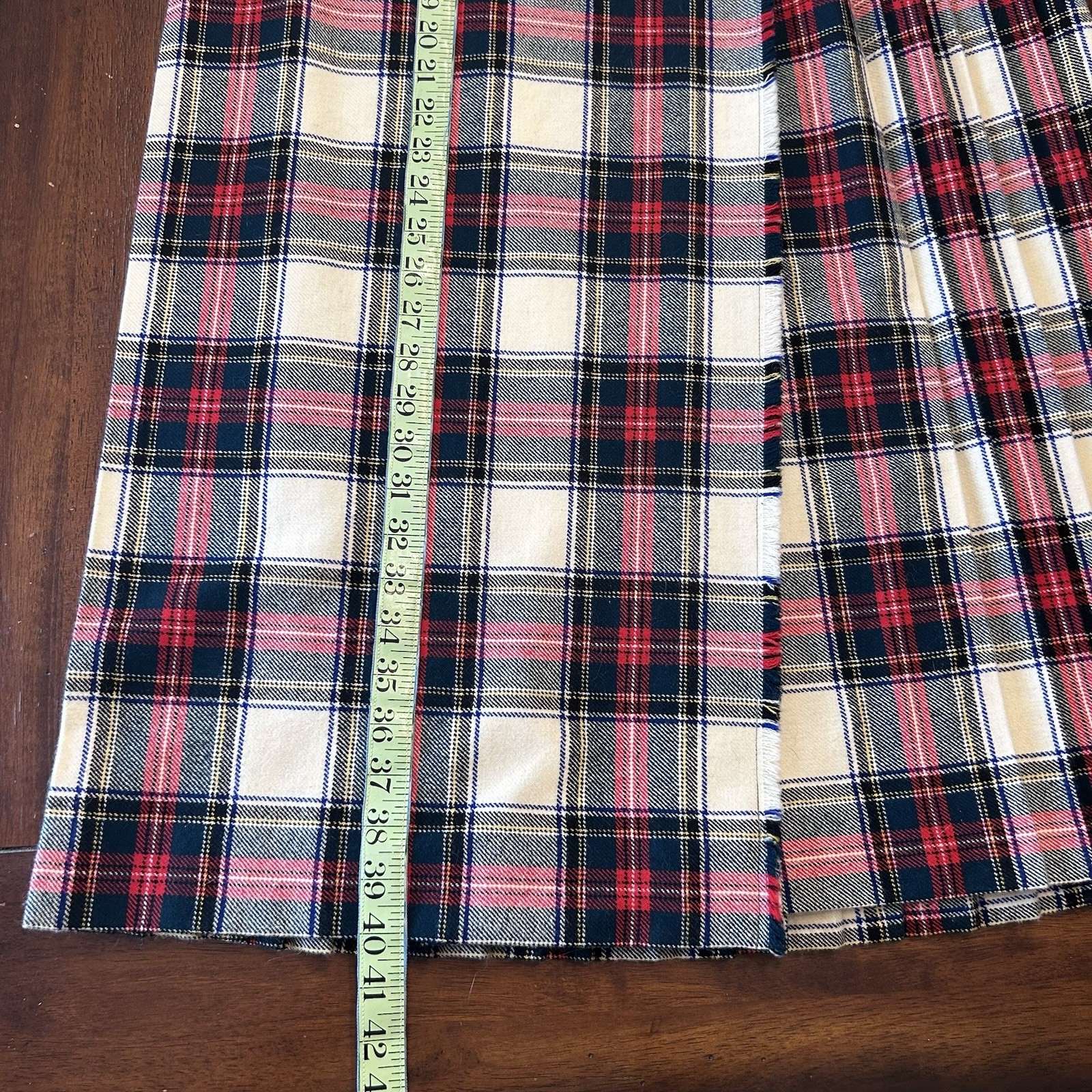 MOSBROOK AUTHENTIC TARTAN 100% WOOL LEATHER BUCKLE KILT SIZE 10 SCOTTISH