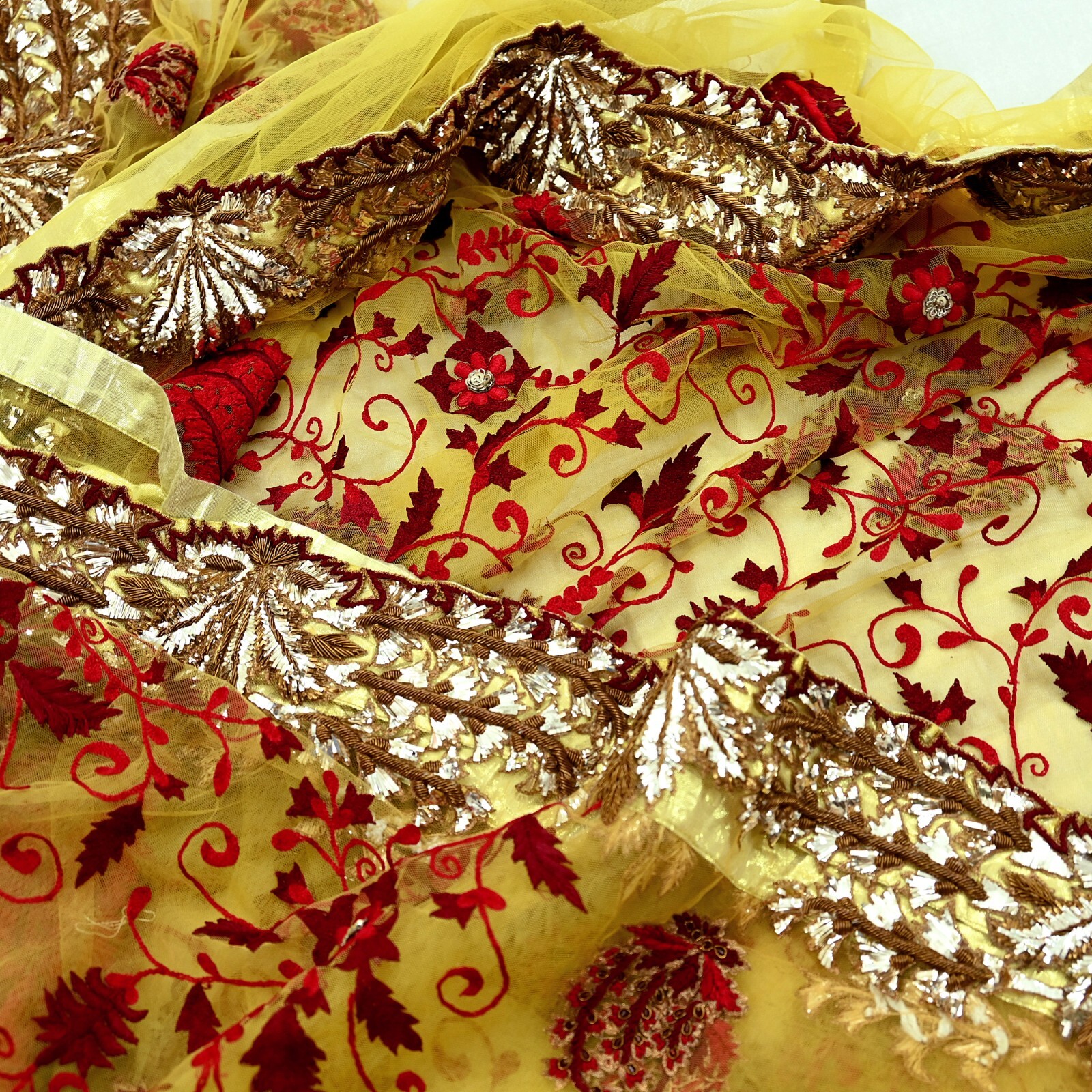 Pre-Owned Sari Mustard Net/Mesh Hand Embroidered Designer Manish Malhotra Sarees