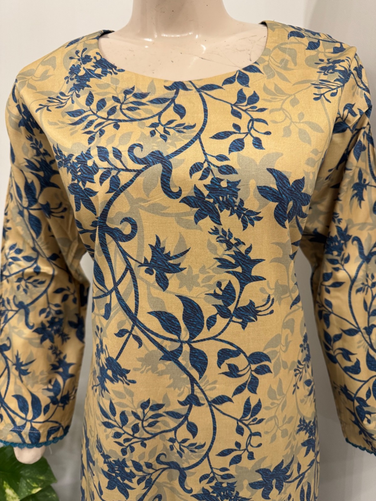Pakistani Dark Beige & Blue Printed Straight Shirt 3PCS Printed Linen Dress ,L