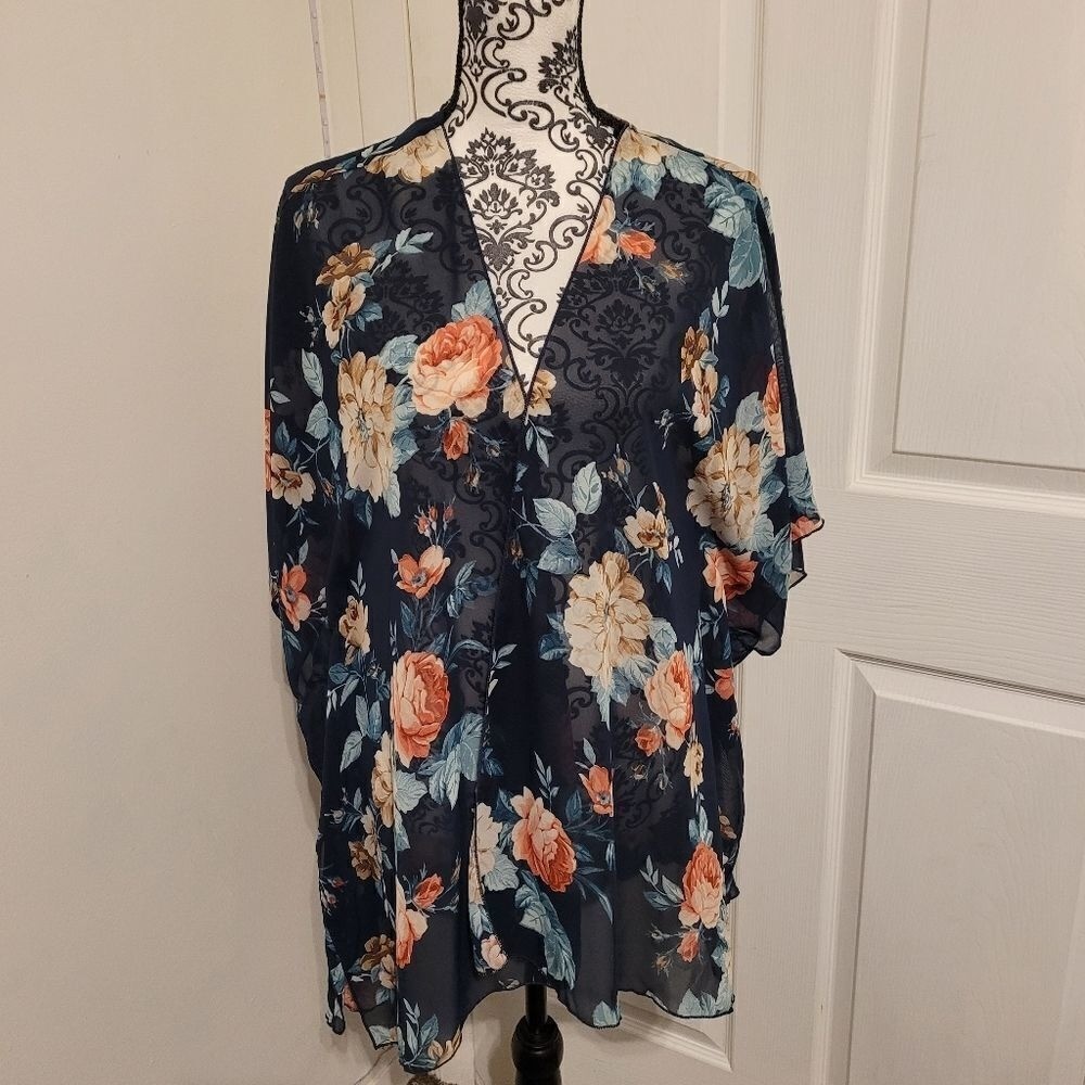 Emory Park open front floral kimono