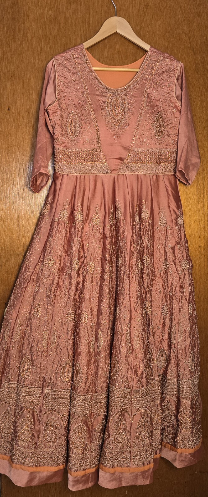Peach Silk Blend Sequin Anarkali SalwarKameez w/Dupatta size 38 removable sleeve