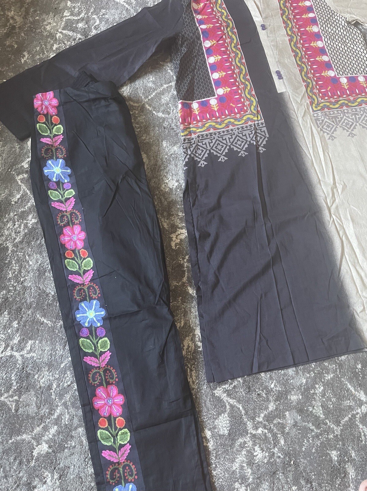 Pakistani/Indian Dress Shalwar Kameez stitched (3PC) Small (Lawn) Nishat Brand