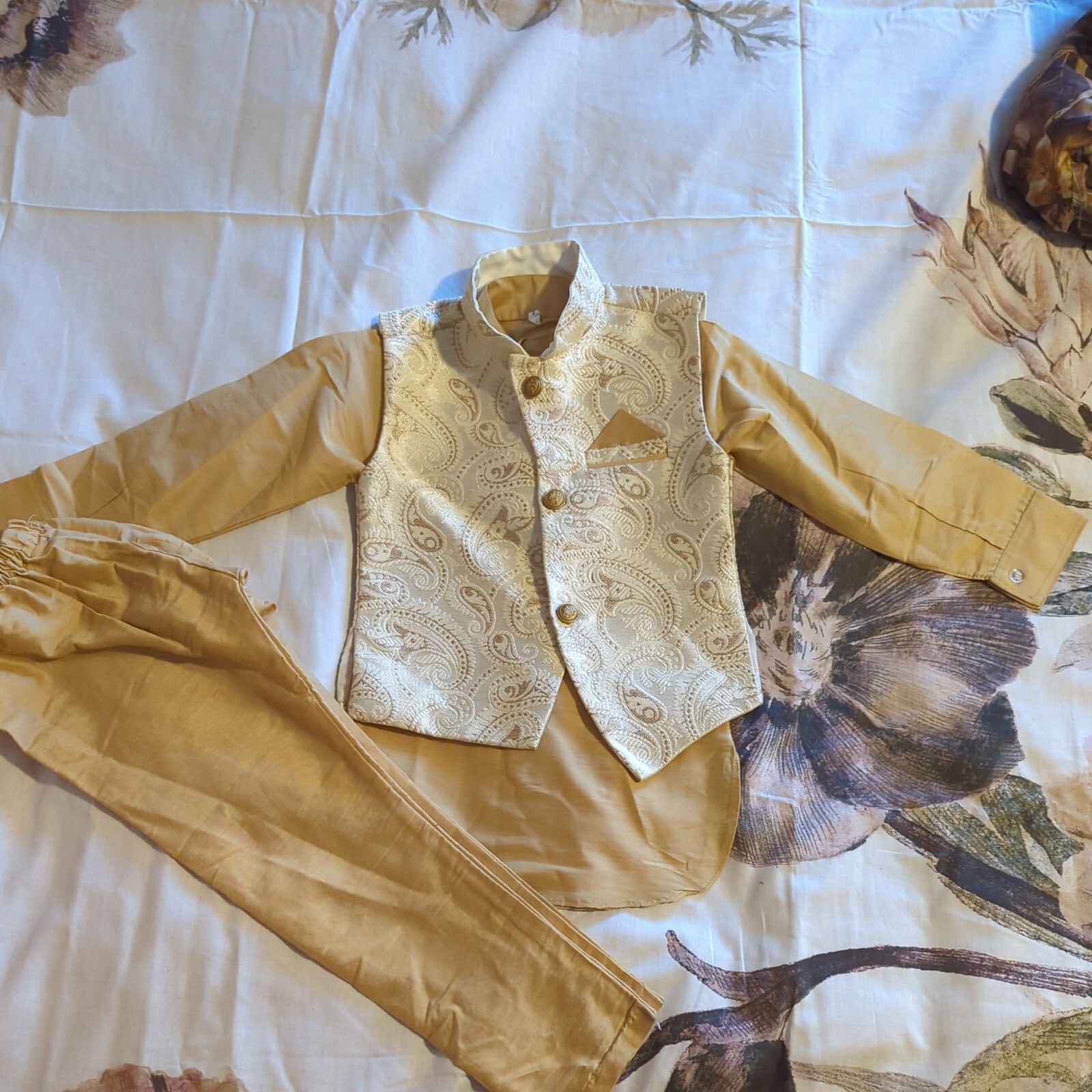 Pakistani / Indian Sherwani Jacket,Pants & shirt Cream and Gold