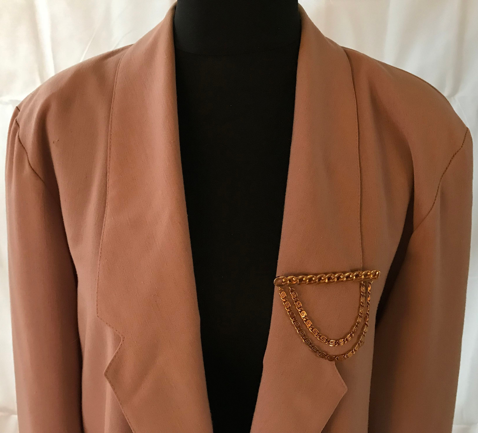 Rose Colored Women’s Blazer Jacket Size 46 Button with Gold Colored Brooch