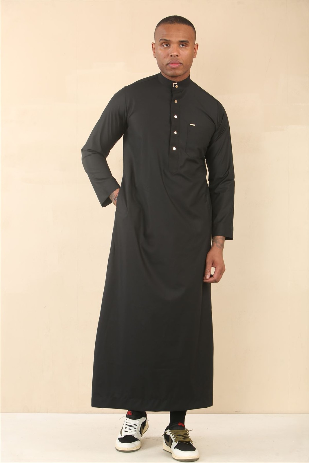 TT-005 – Men’s Black Saudi Emirati Thobe Nehru High Collar