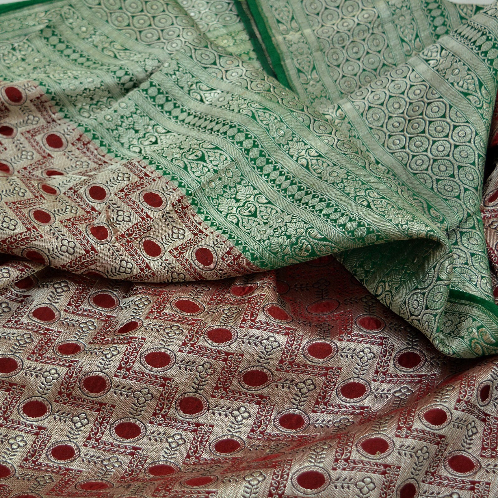 Vintage Sari Maroon & Green Heavy Pure Satin Silk Woven Banarasi Sarees 5yd Zari