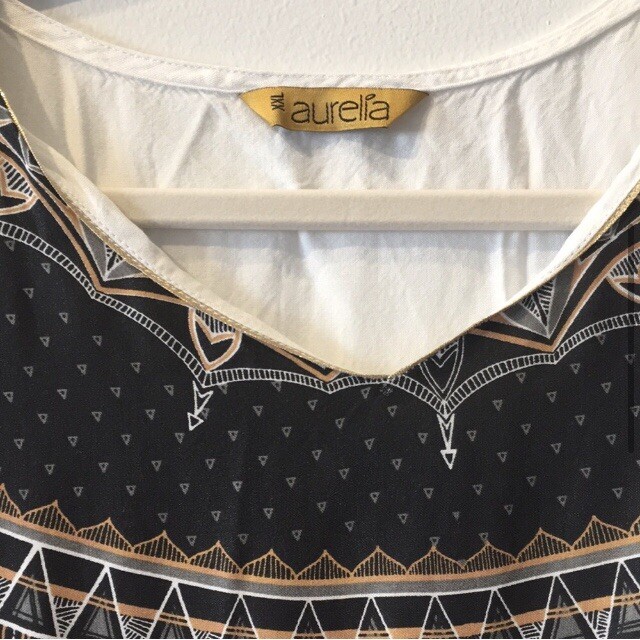 Aurelia Kurta XXL Black White Gold Tribal Pattern