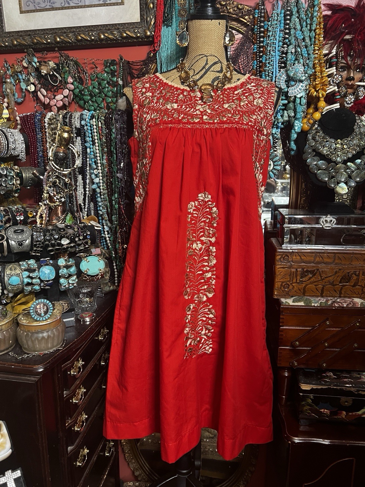 Stunning Oaxaca Mexico Red Sleeveless Gold Silk Embroidery & Tan Crochet M/L