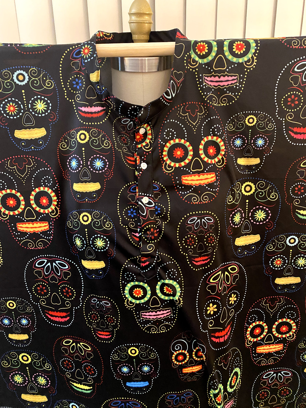 Kaftan Black Skulls Day of the Dead Halloween Skulls Men’s Unisex New Mexico Hip