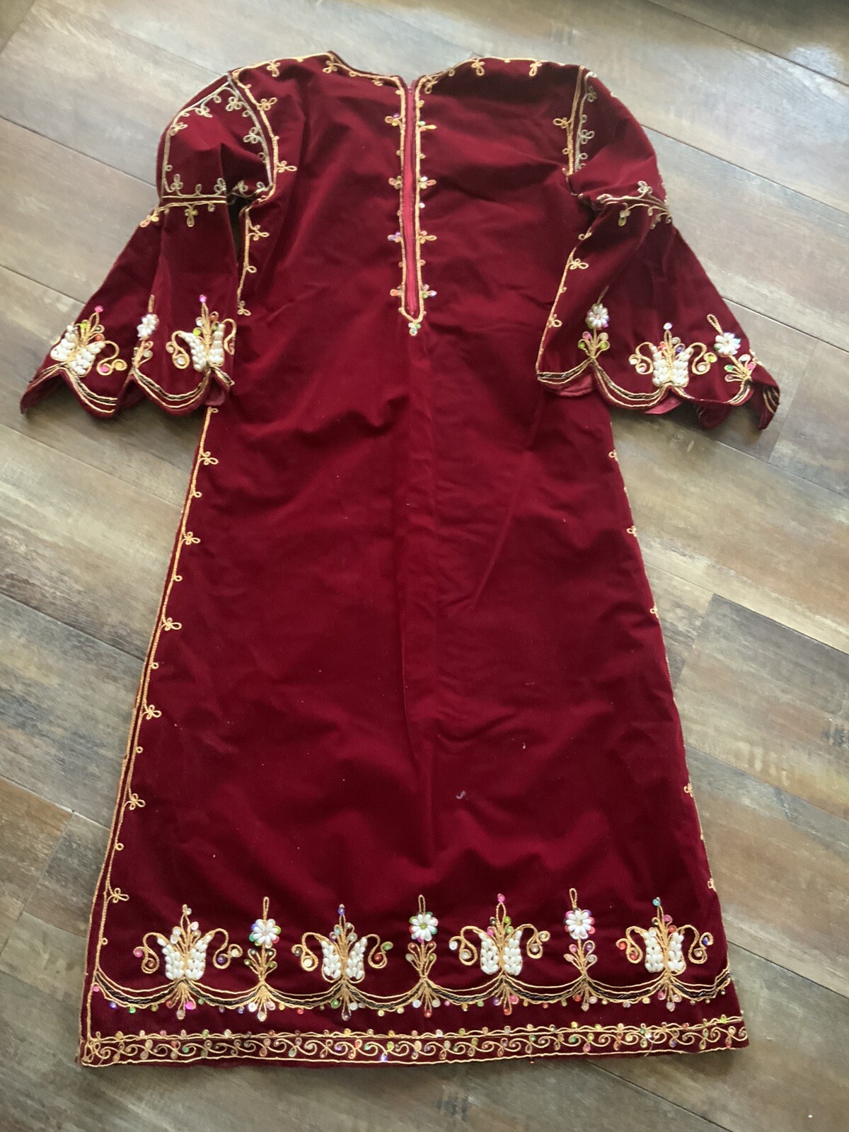 Pakistani Women’s Wedding Dress Burgundy Red Velvet SALWAR KAMEEZ Beads Sequins