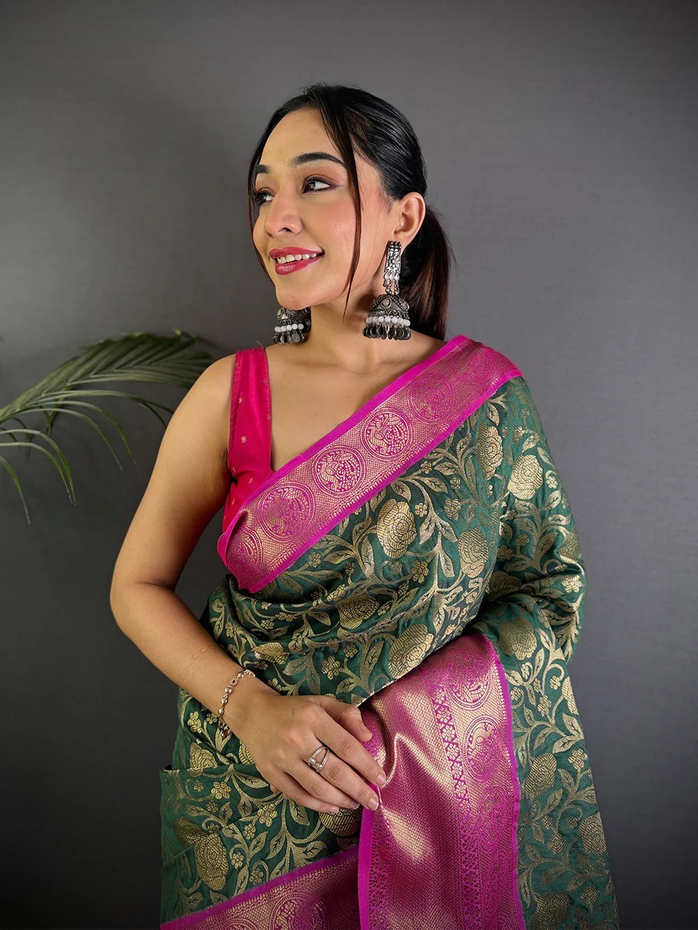 Women Saree Green Floral Zari Banarasi Kanjivaram Silk Party Wear With Blouse