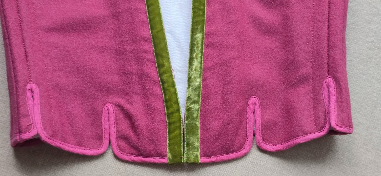 Vintage Stein Moden Austrian Trachten Suit Wool Corset Vest&Embroidered Skirt 38
