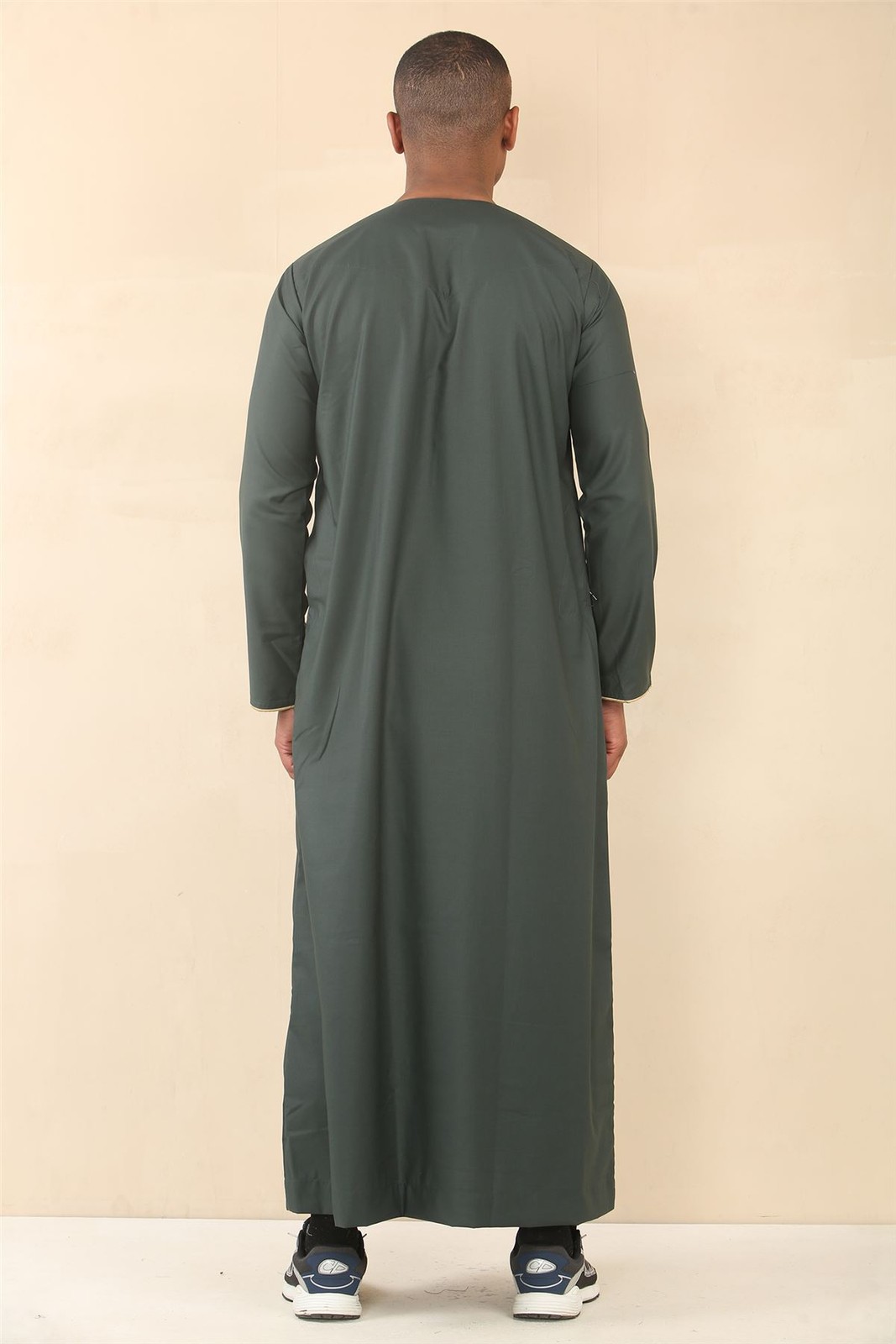 OE-300 – Men’s Green Emirati Omani Thobe Gold Embroidery