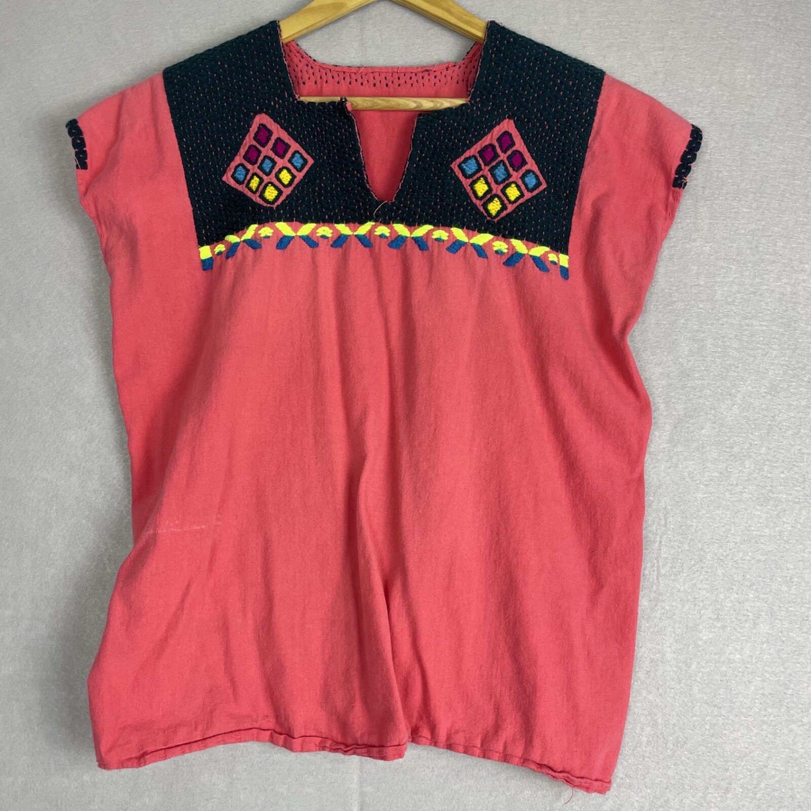 Boho Embroidered Blouse Women’s M Woven Artisan Mexico Peru Festival Peasant Top