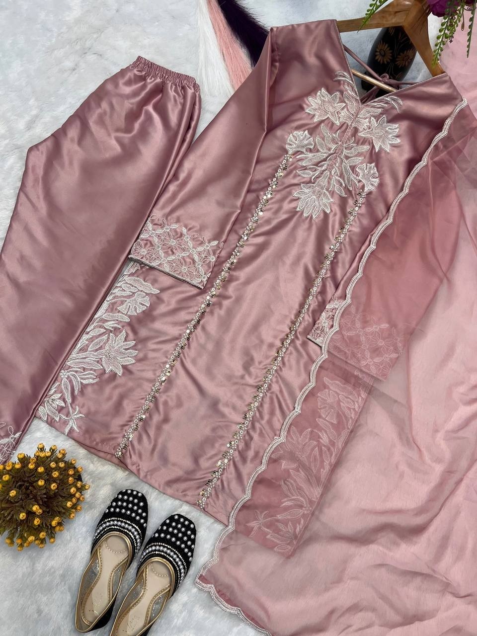 Classic Look Heavy Natural Crepe Salwar Kameez With Dusty Pink Dupatta For Women