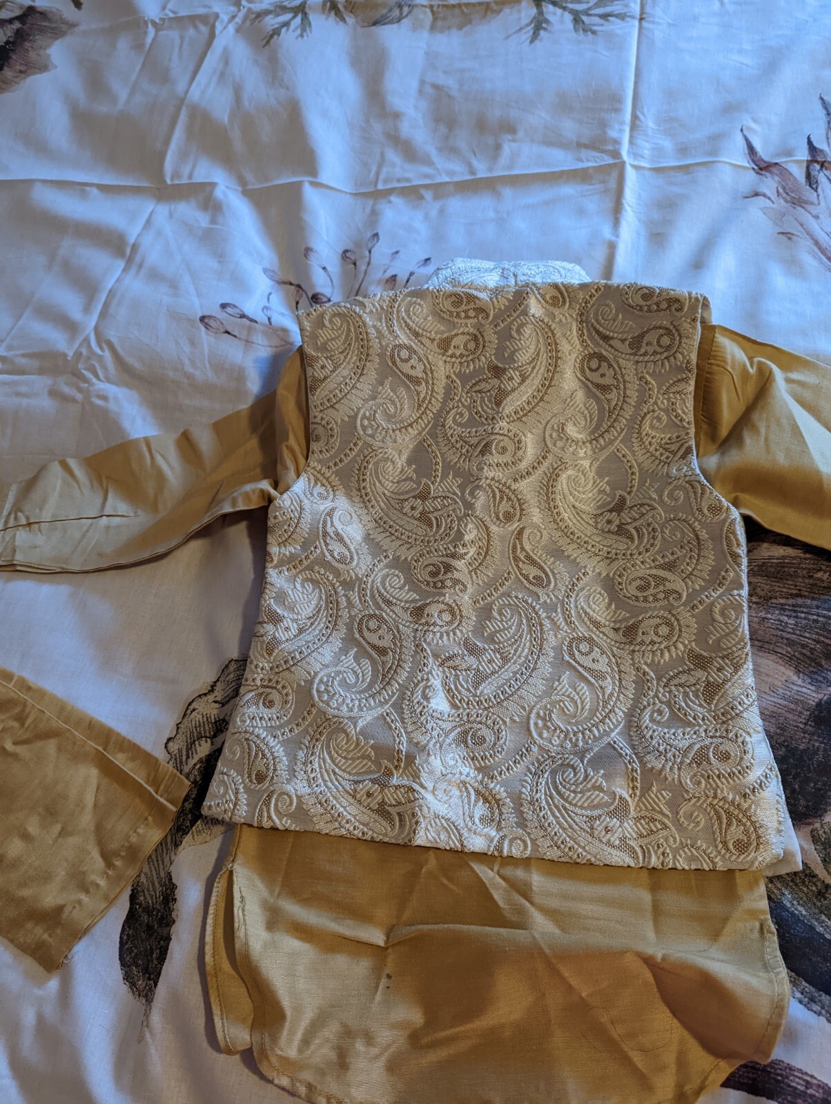 Pakistani / Indian Sherwani Jacket,Pants & shirt Cream and Gold