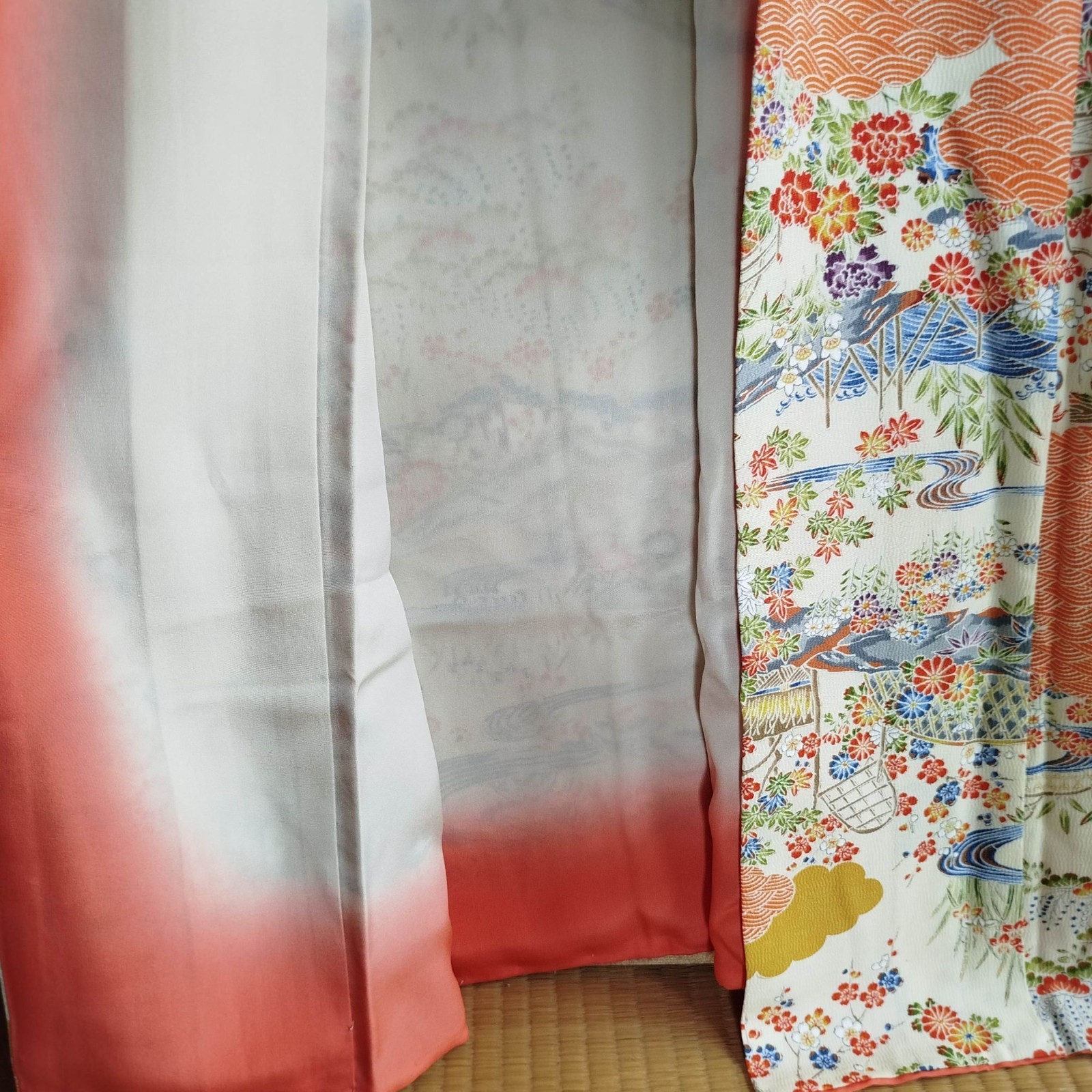 Vintage Silk Komon Kimono Cream Chirimen Stream Floral Seigaiha Pattern Japan