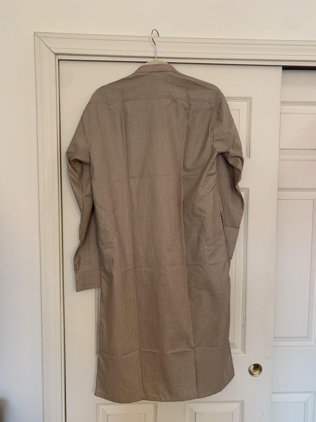 String & Thread Men’s Kurta NWT Medium Smart Fit Sand / Camel Earth Tone